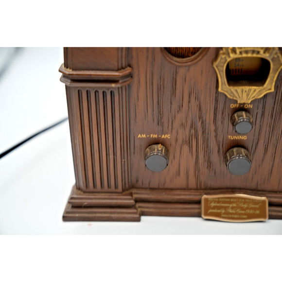 Special Edition Stylized Version of the "Baby Grand" Philco-Ford Corp Radio 1973 - Picture 3 of 11